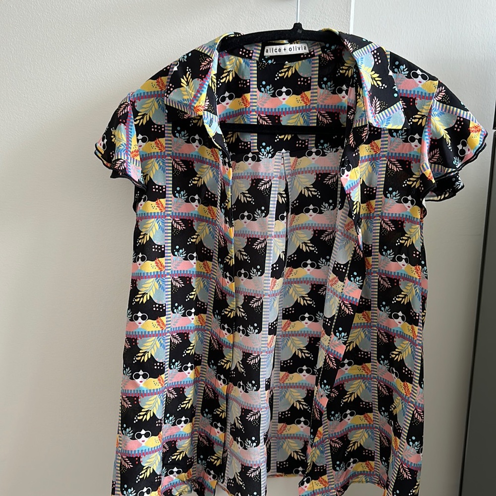 Alice and Olivia- flutter sleeve silk blouse